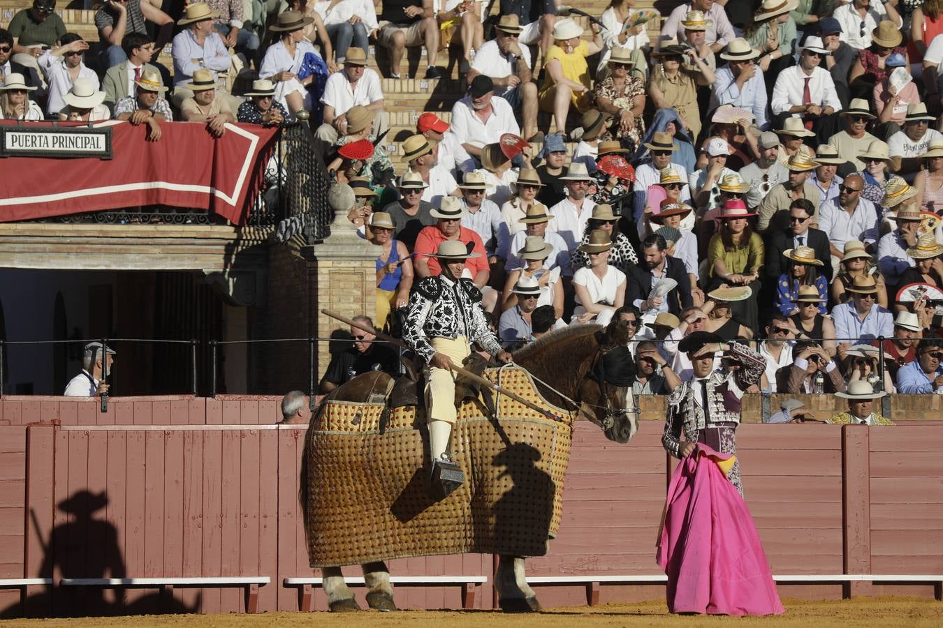 Estampas de la corrida de este martes de Feria
