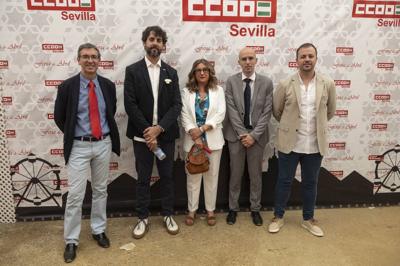 Recepción en la caseta de CC. OO.