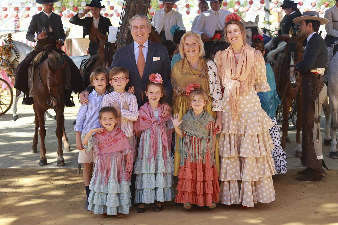 Antonio Iriarte, Maruchy Rivero, Candelaria Iriarte, Juan Valero, Ignacio, Catalina, Candelaria y Marí­a Rodrí­guez de Iriarte