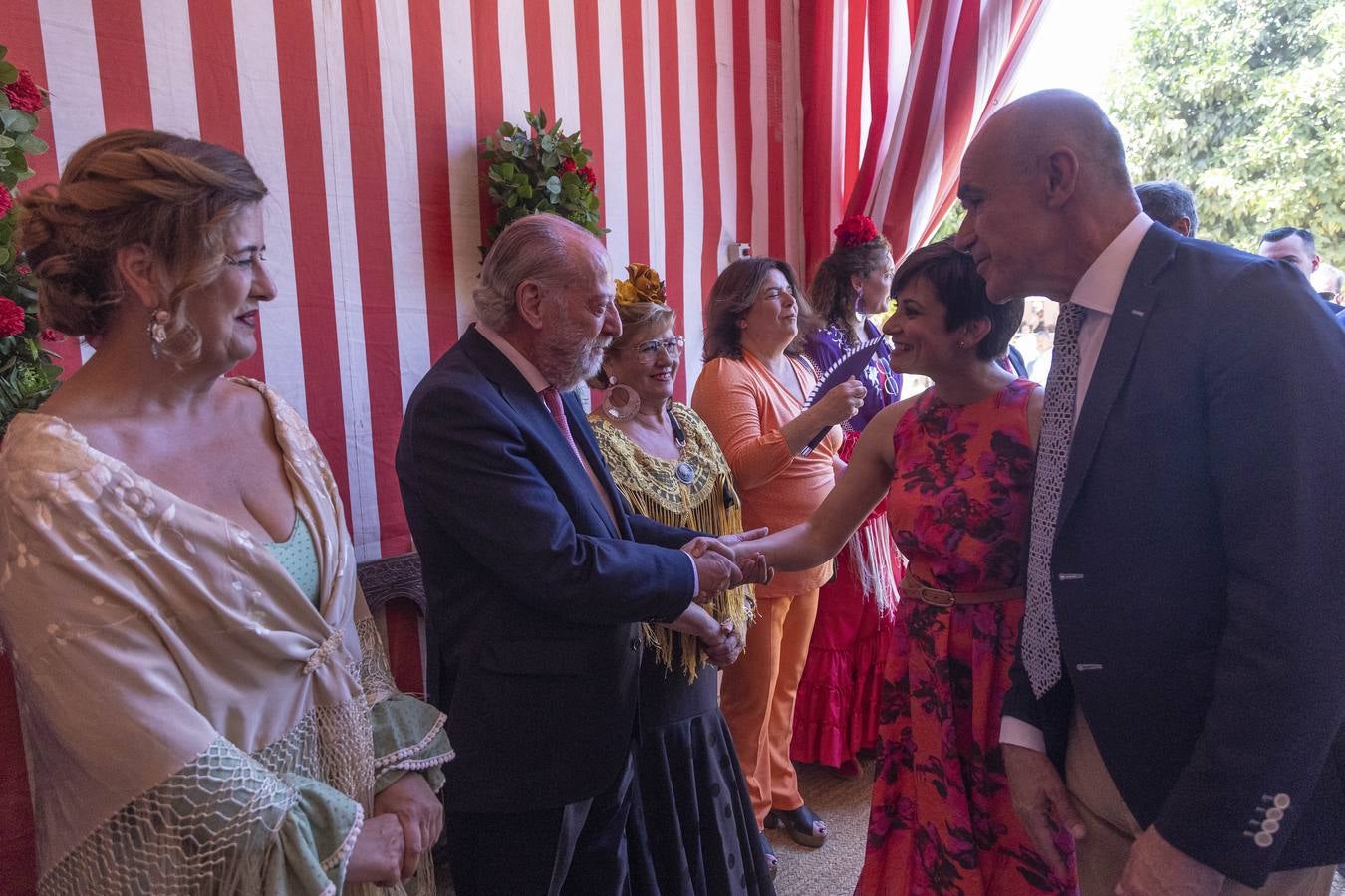 Ambiente de las recepciones este miércoles en el real de la Feria