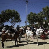 El alcalde de Sevilla fija como «máxima prioridad» aclarar el incendio en las cuadras de animales de la Feria de Abril