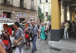 Antonio Muñoz pide que «no se dé una licencia más de piso turístico» en el barrio de Santa Cruz