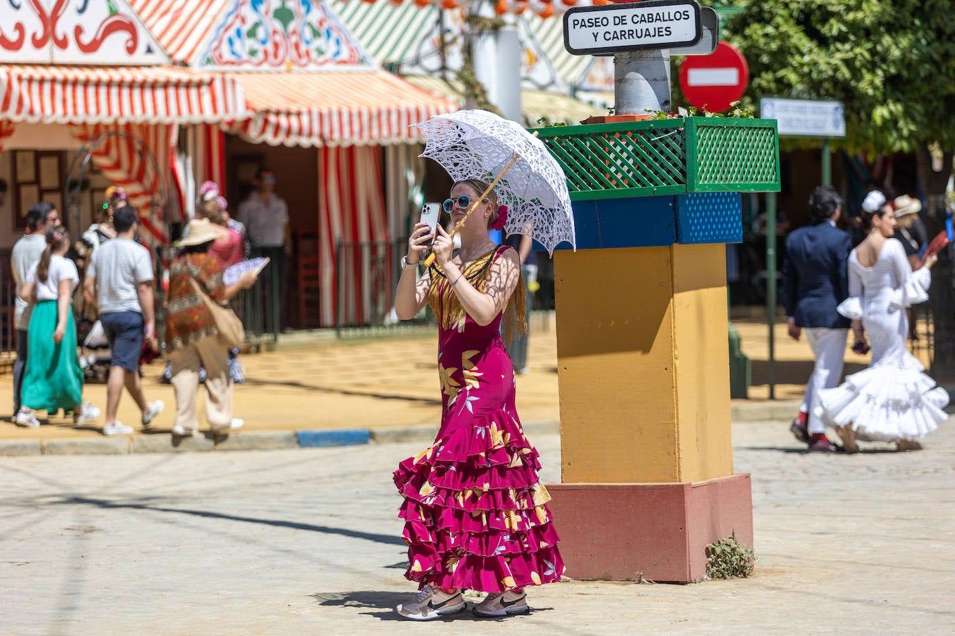 Ambiente en el Real durante el último día de la Feria de Abril de 2023