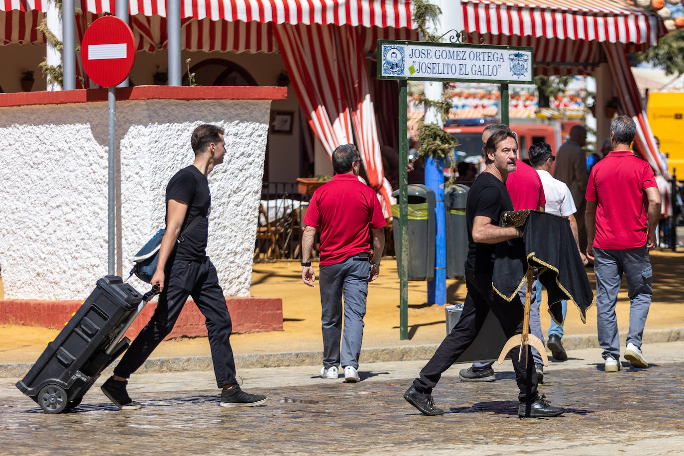Ambiente en el Real durante el último día de la Feria de Abril de 2023
