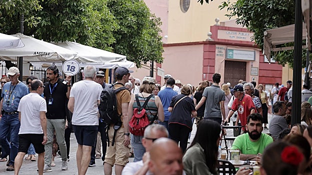 Sevilla no será un destino turístico premium si pierde la identidad de sus barrios