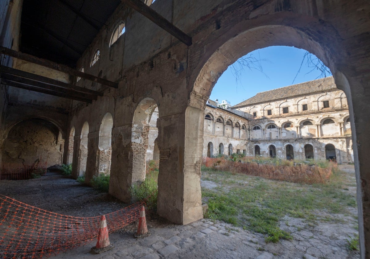 Las galerías bajas del claustro principal del convento de San Agustín