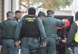 Suspendido el juicio con jurado contra un teniente de la Guardia Civil de Sevilla por narcotráfico
