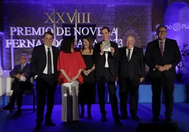 Roberto Santiago gana el Premio de Novela Fernando Lara  con 'La rebelión de los buenos'
