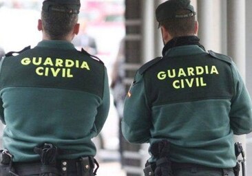 Condenado por agredir a dos guardias civiles con un palo de fregona en Cantillana
