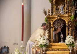 Domingo de la Trinidad para reivindicar la presencia de Cristo por Sevilla