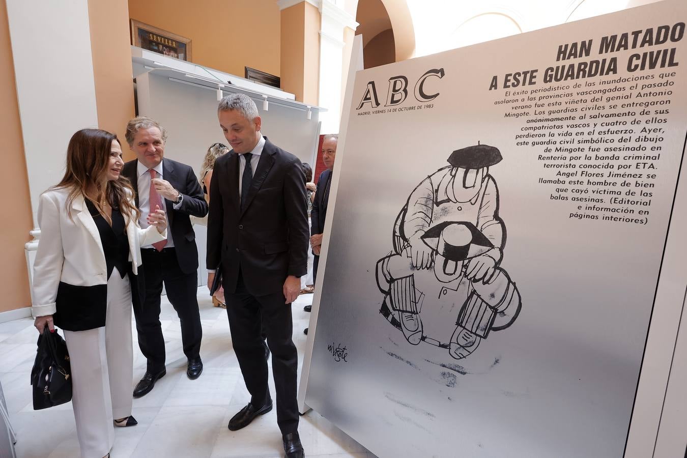 Inauguración de la muestra  'El terror a portada. 60 años del terrorismo en España a través de la prensa' en el Ayuntamiento de Sevilla
