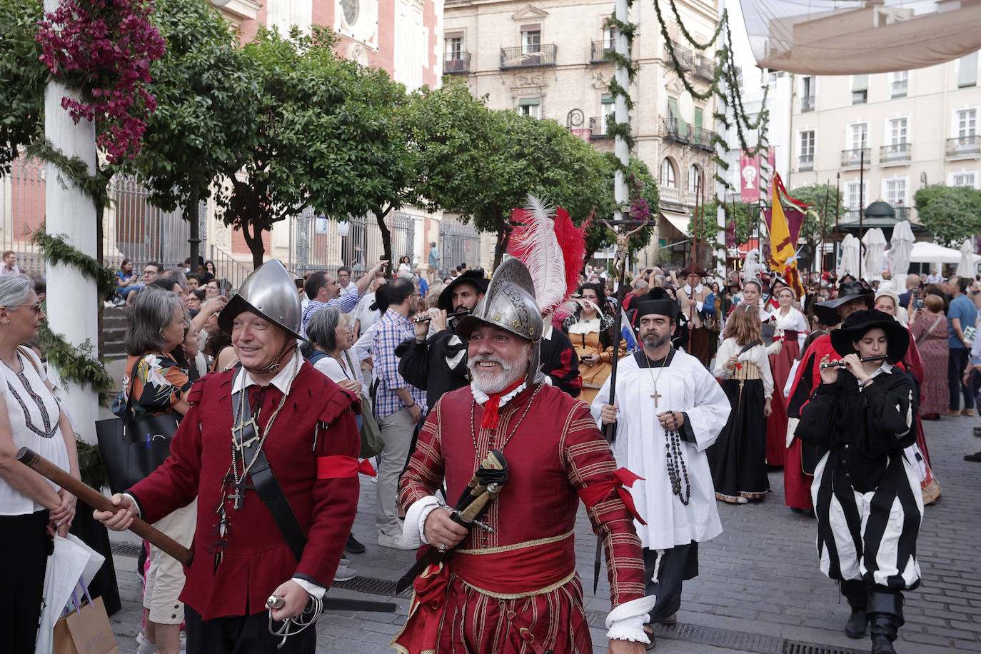 El desfile que conmemora el 424 aniversario del nacimiento de Diego Velázquez en Sevilla