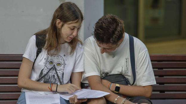El aumento de estudiantes en Selectividad en Sevilla hará que sea más difícil entrar en la universidad