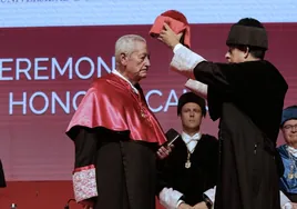 Las imágenes de la investidura de Rafael Escuredo como doctor honoris causa por la Universidad de Sevilla