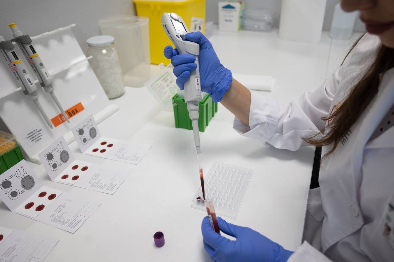 Dependencias y trabajadores del laboratorio para equinos de la ANCCE