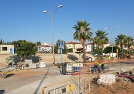 Vecinos de Mairena del Aljarafe piden al Ayuntamiento que «sea sensible» ante la instalación de una gasolinera junto a sus viviendas
