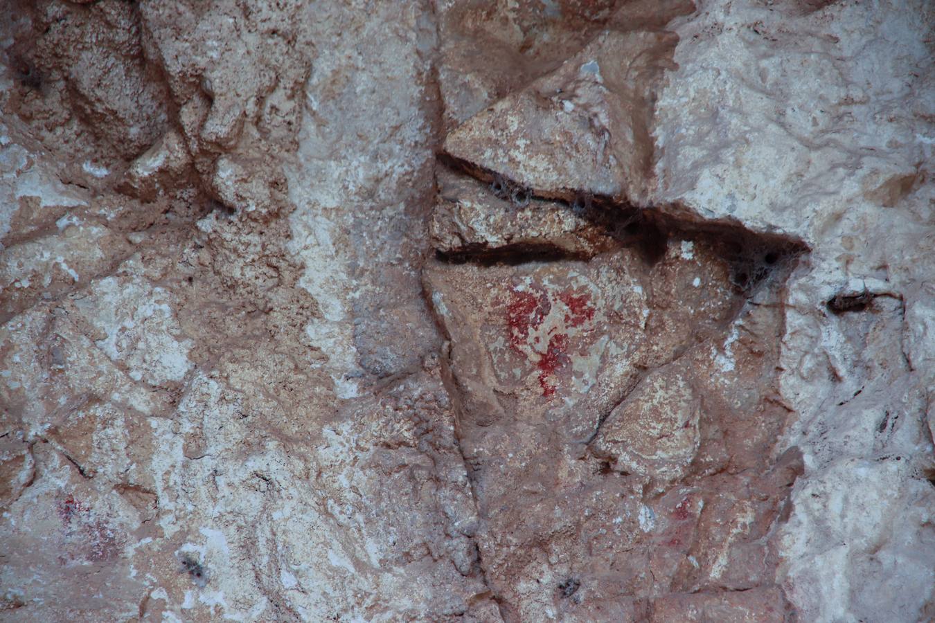 Imagen de una canasta en la cueva de Coripe