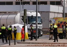 Muere un ciclista atropellado por un camión en el polígono La Negrilla de Sevilla
