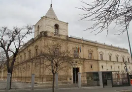 Patrimonio autoriza una intervención «urgente» en uno de los chapiteles del Parlamento de Andalucía