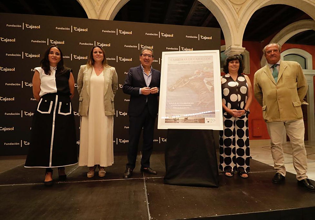 El cartel de la temporada de carreras de Sanlúcar de Barrameda se ha presentado en la Fundación Cajasol