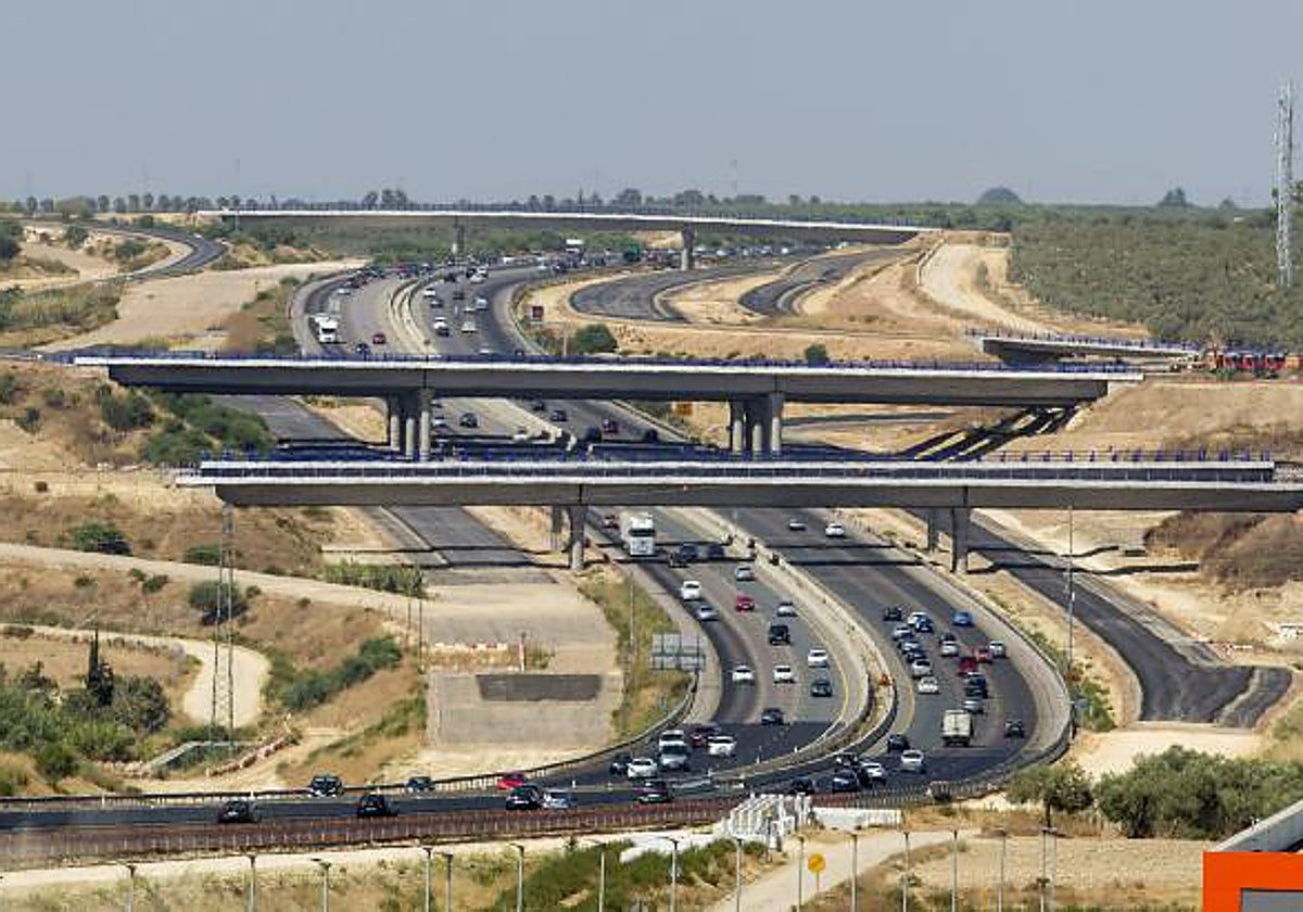 Autovía de Huelva con tráfico