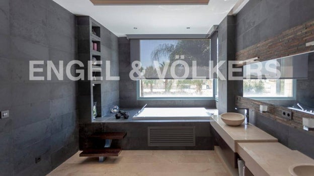 Relajante baño de la casa