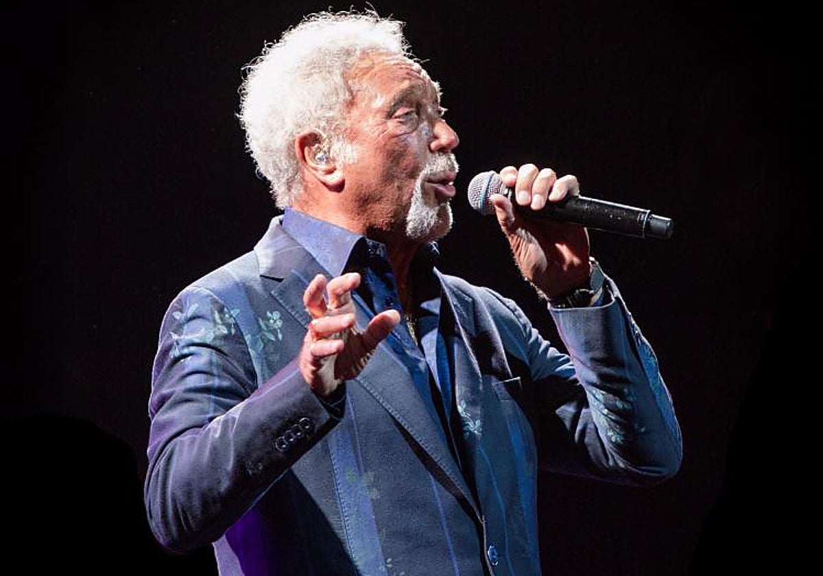 Tom Jones lleva siete décadas de carrera con un gran éxito