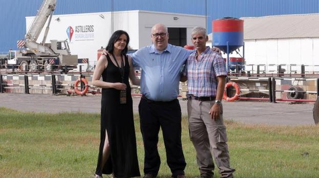 Ursa Kralj, Robert Kitley y Joel Guerreiro, en las instalaciones de Astilleros del Guadalquivir