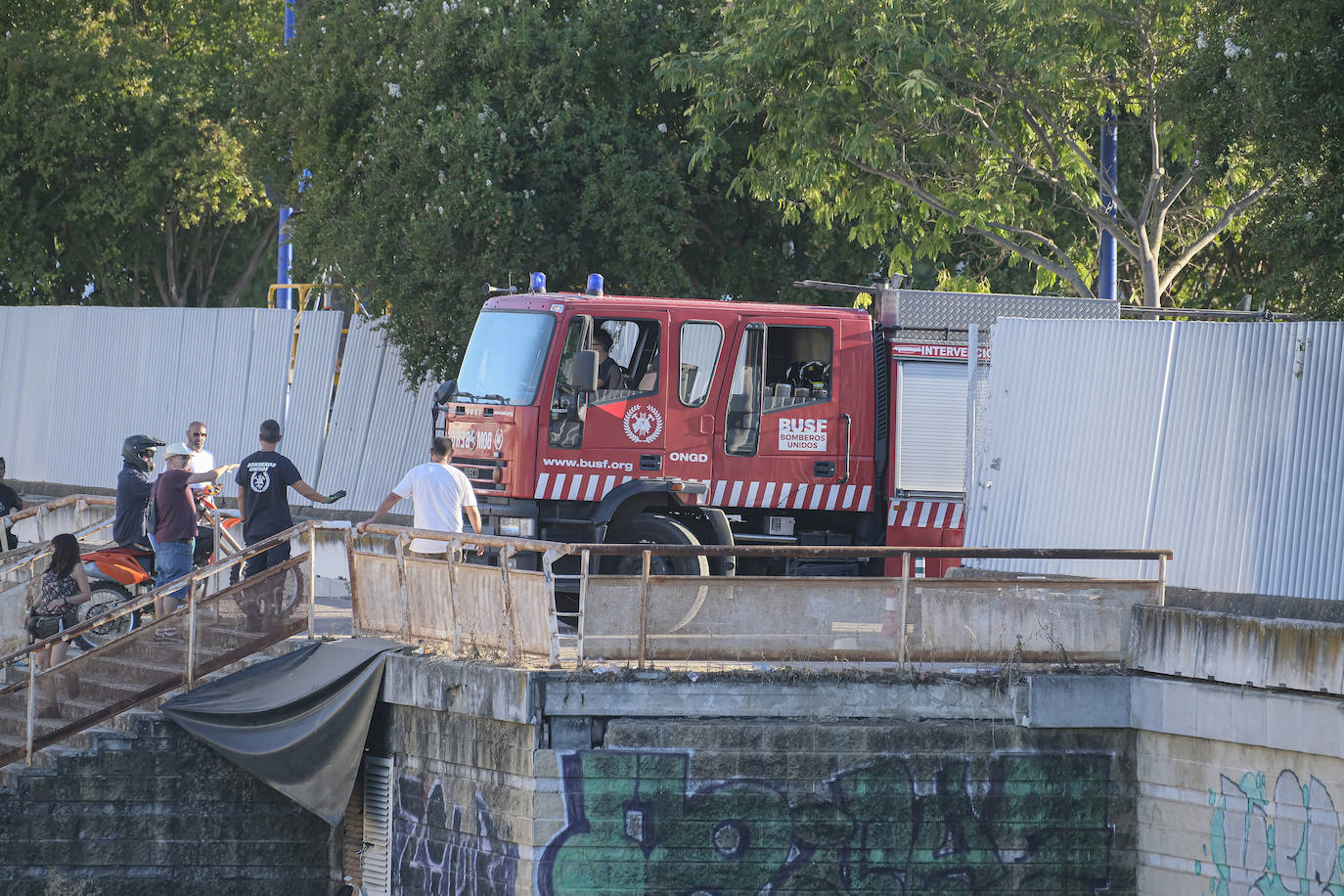 La Cartuja vive el rodaje de '1992', la serie de Álex de la Iglesia para Netflix