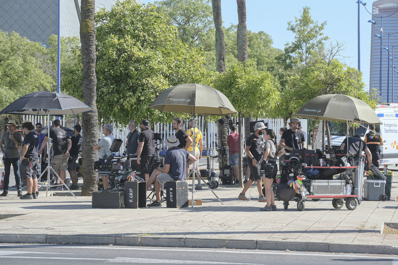 La Cartuja vive el rodaje de '1992', la serie de Álex de la Iglesia para Netflix