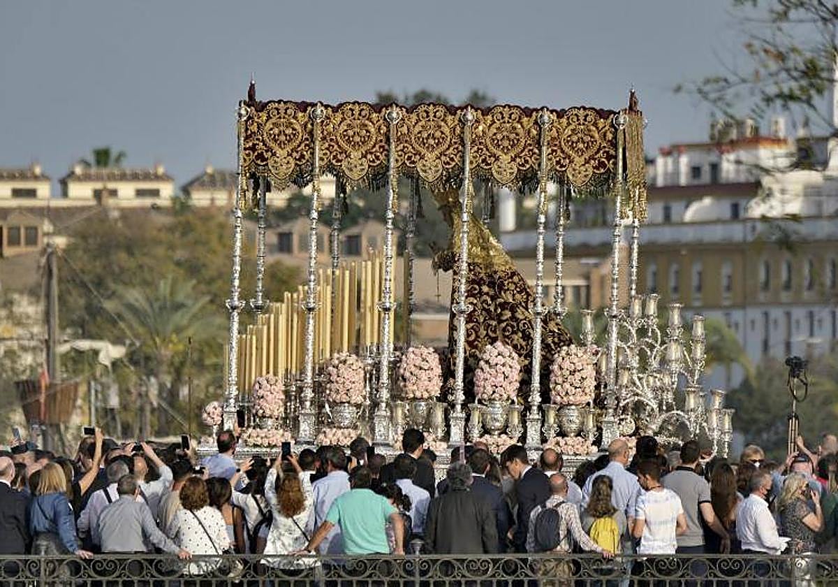 El paso de palio de la Virgen de la O