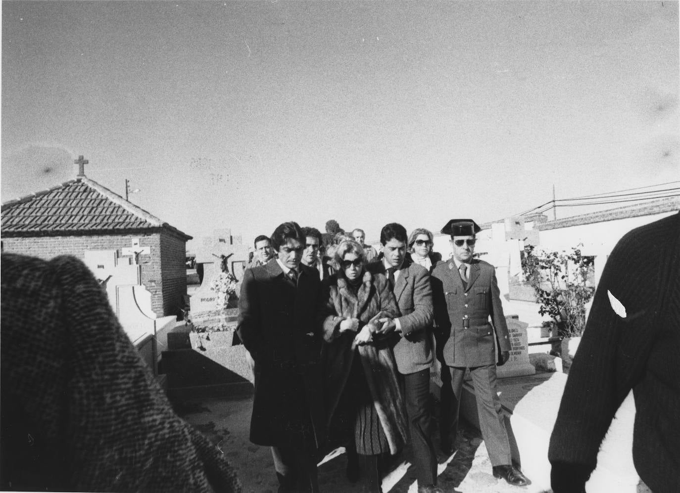 Momentos de la vida de la artista sevillana María Jiménez