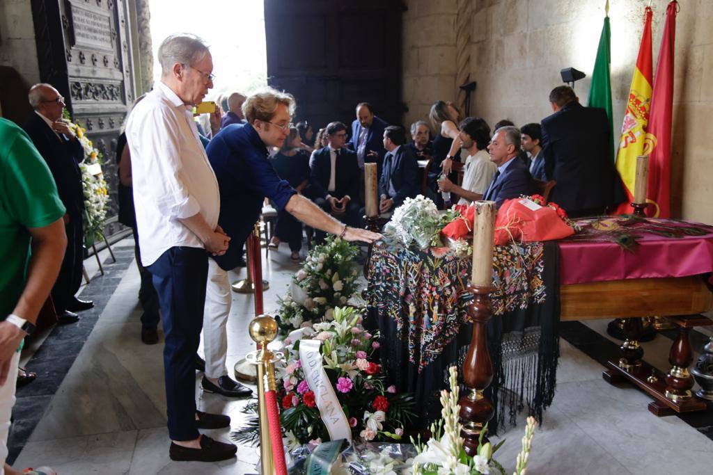 Capilla ardiente de María Jiménez en Sevilla