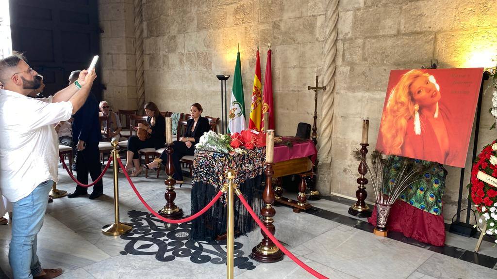 Capilla ardiente de María Jiménez en Sevilla