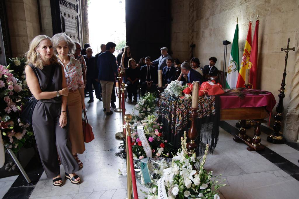 Capilla ardiente de María Jiménez en Sevilla