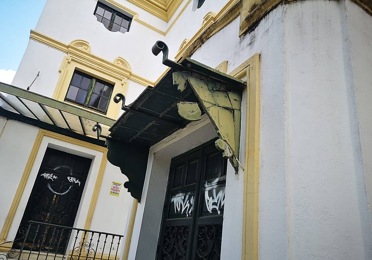 El teatro Lope de Vega de Sevilla presenta graves deficiencias y no podrá abrirse al público el próximo 11 de octubre como estaba previsto