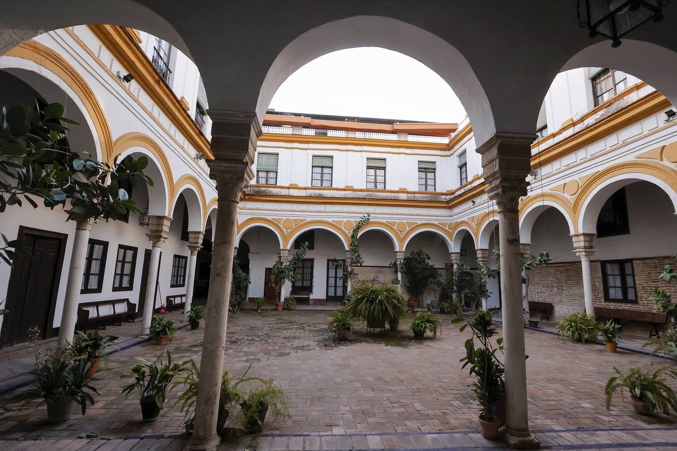 Paseo por el interior de esta joya olvidada en el centro de Sevilla