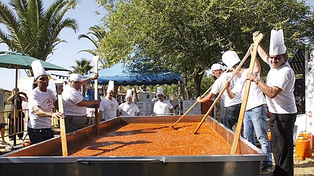 Barras de bar, fritás de tomate, llaveros o sevillanas: los récords mundiales de Sevilla