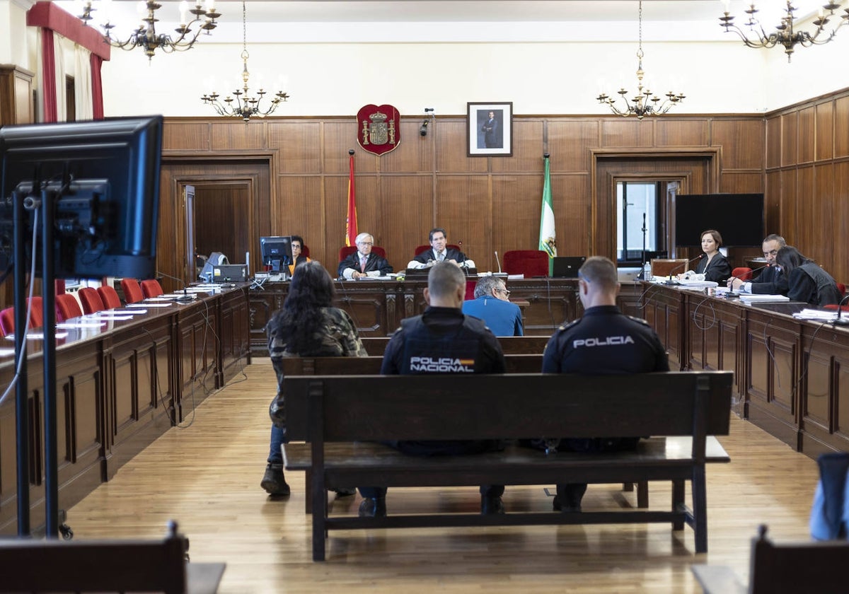 Los dos acusados, ayer, en el primer día del juicio con jurado