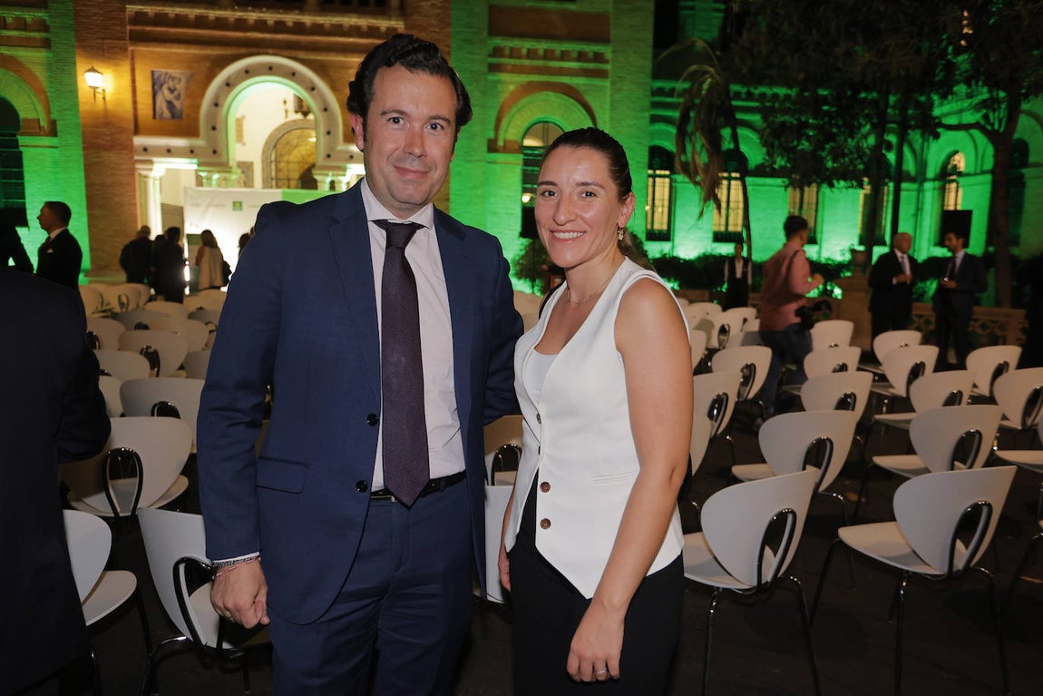 Ángel Ocaña y Carmen Medina