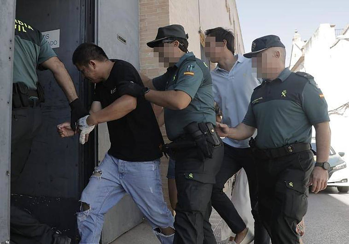 El detenido entrando en dependencias judiciales