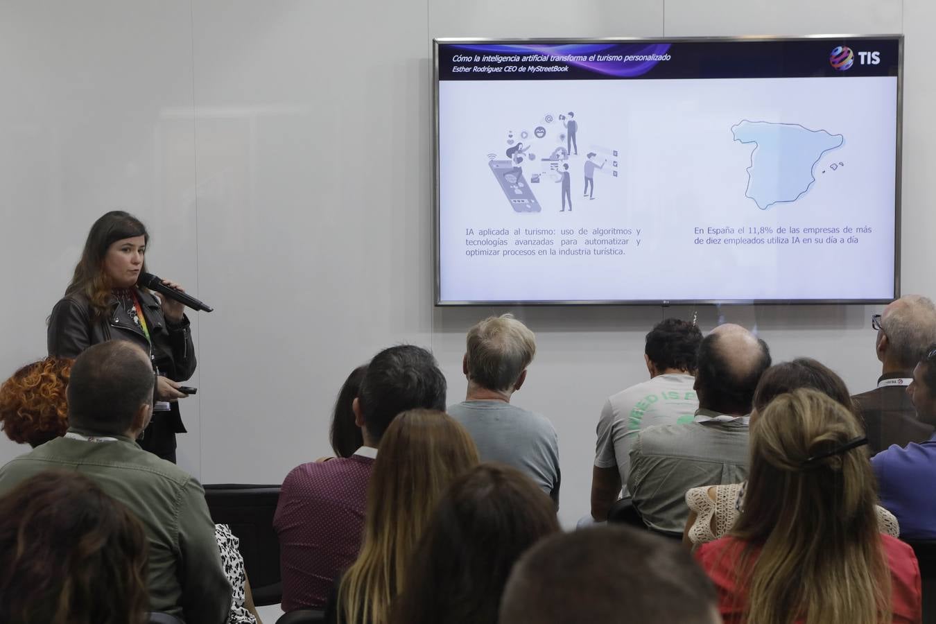 Las instalaciones de Fibes, en la inauguración del congreso internacional sobre el turismo que se celebra del 18 al 20 de octubre en Sevilla