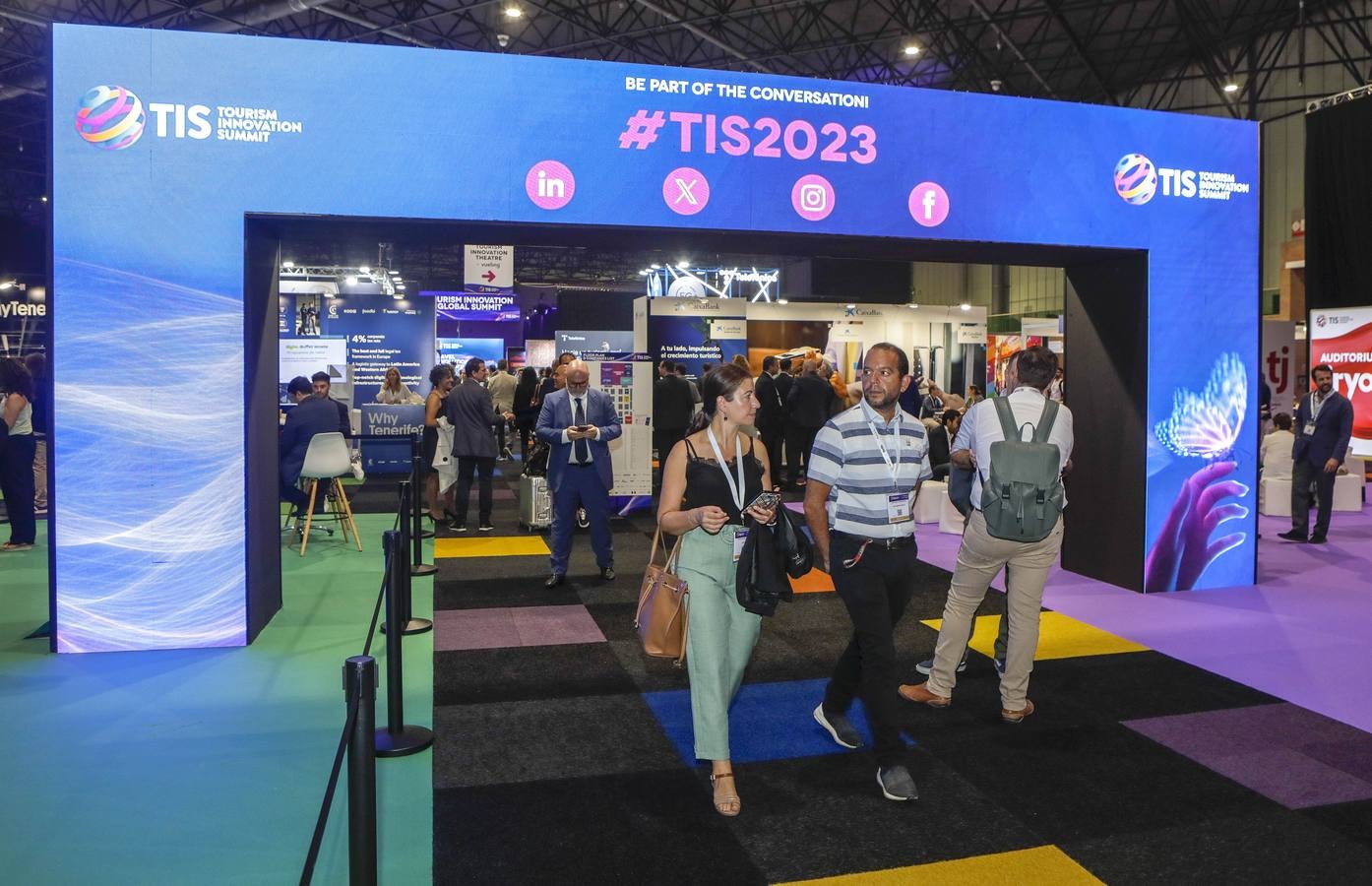 Las instalaciones de Fibes, en la inauguración del congreso internacional sobre el turismo que se celebra del 18 al 20 de octubre en Sevilla