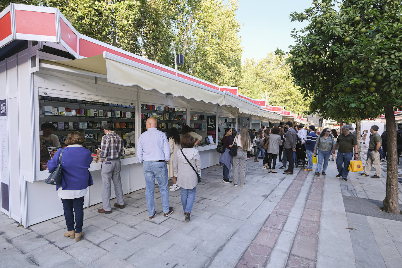 Comienzan las actividades de la Feria del Libro de Sevilla en esta jornada de viernes