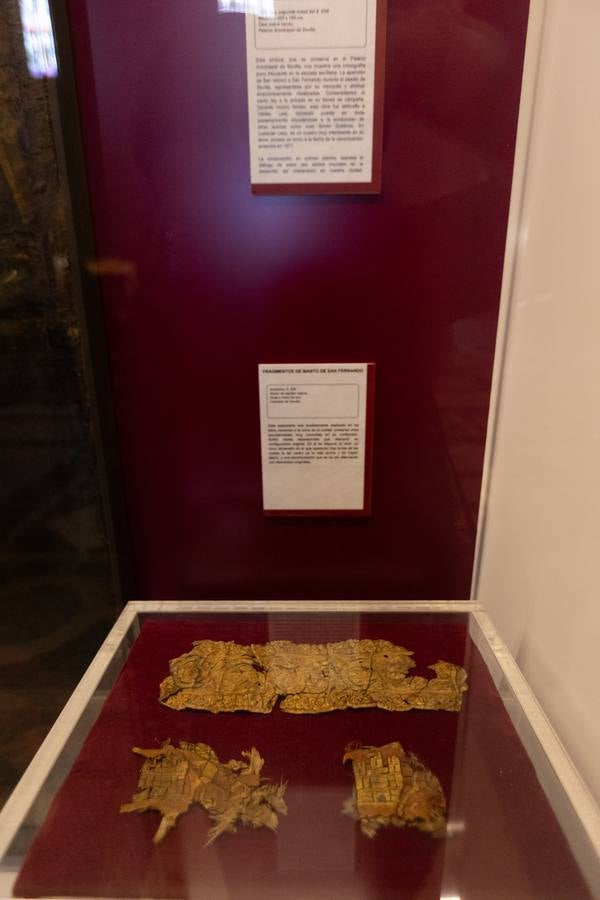 Alguno de los momentos de la inauguración de la exposición 'San Fernando, el que más teme a Dios' en la Catedral