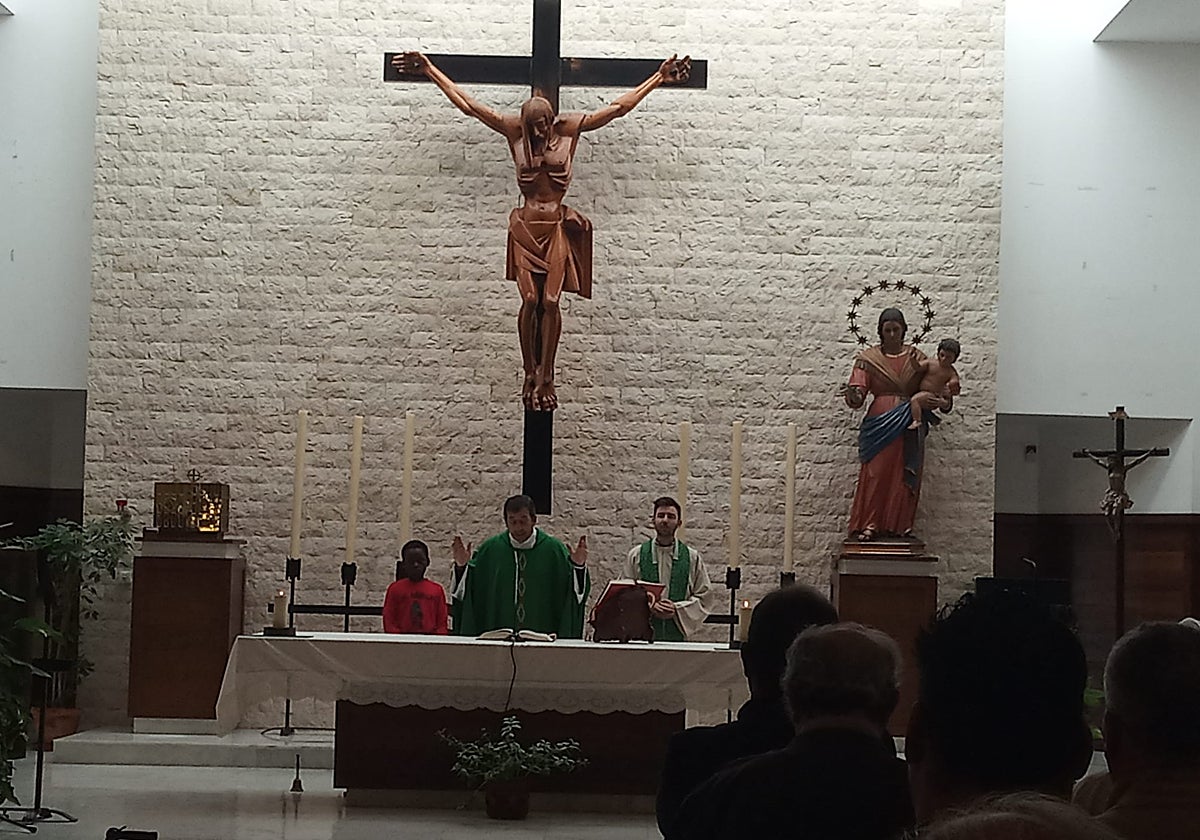 Misa en la parroquia de Las Letanías