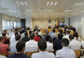 El Ayuntamiento de Sevilla «estudia» el revés judicial que le obliga a cesar a 44 policías por las oposiciones amañadas