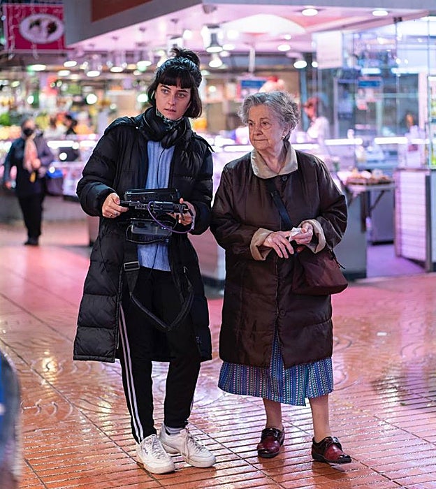 Directora y actriz durante el rodaje del corto