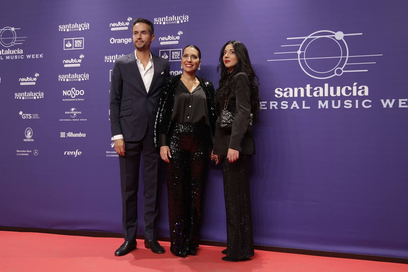 Muchos artistas acudieron a la Plaza de España para ver la gala 'El Flamenco es universal'