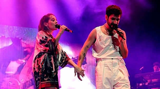 Camilo y Evaluna en un concierto en Sevilla